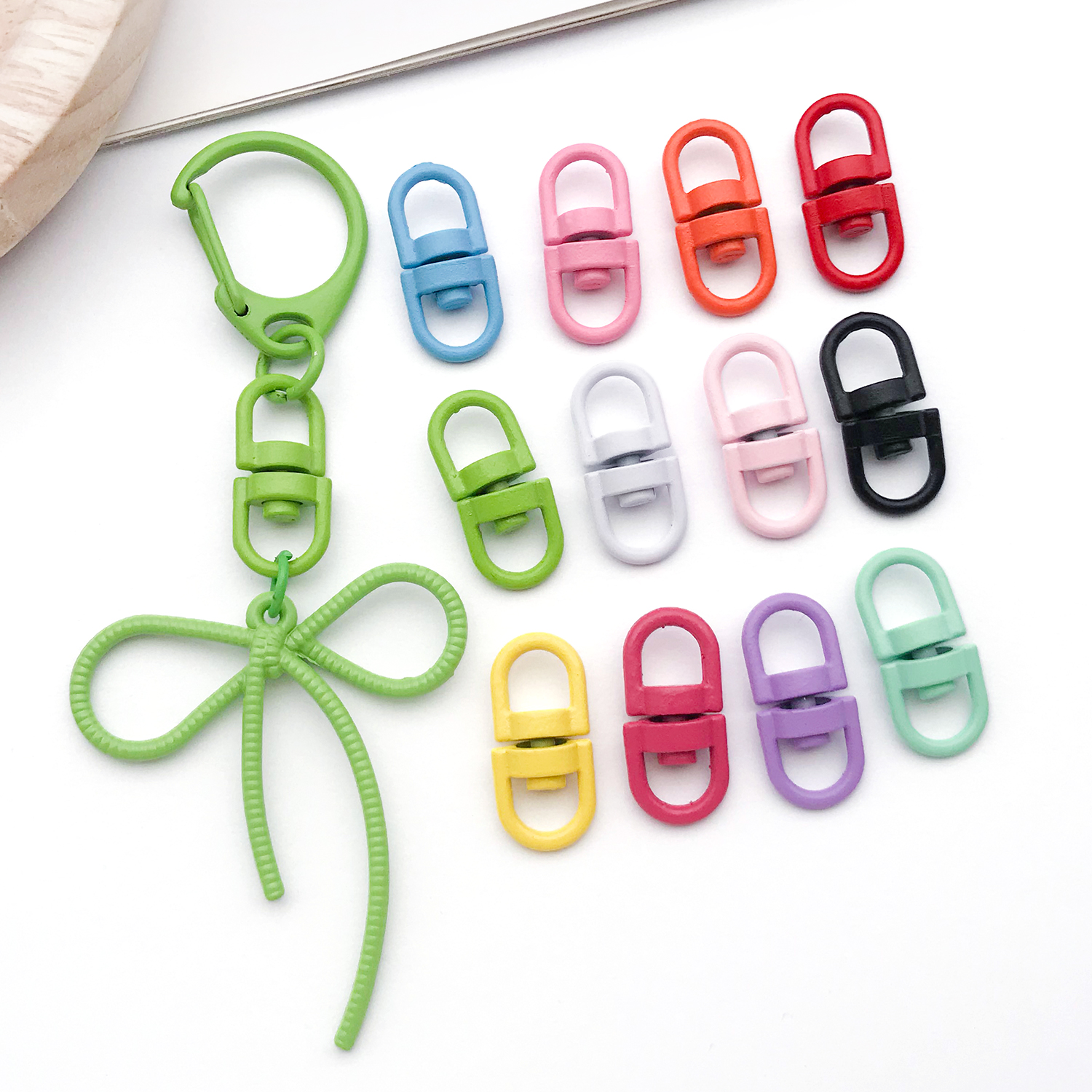 20pcs Metal Rotate Buckle Key  - Jewelry Making Findings avaliação e preço
