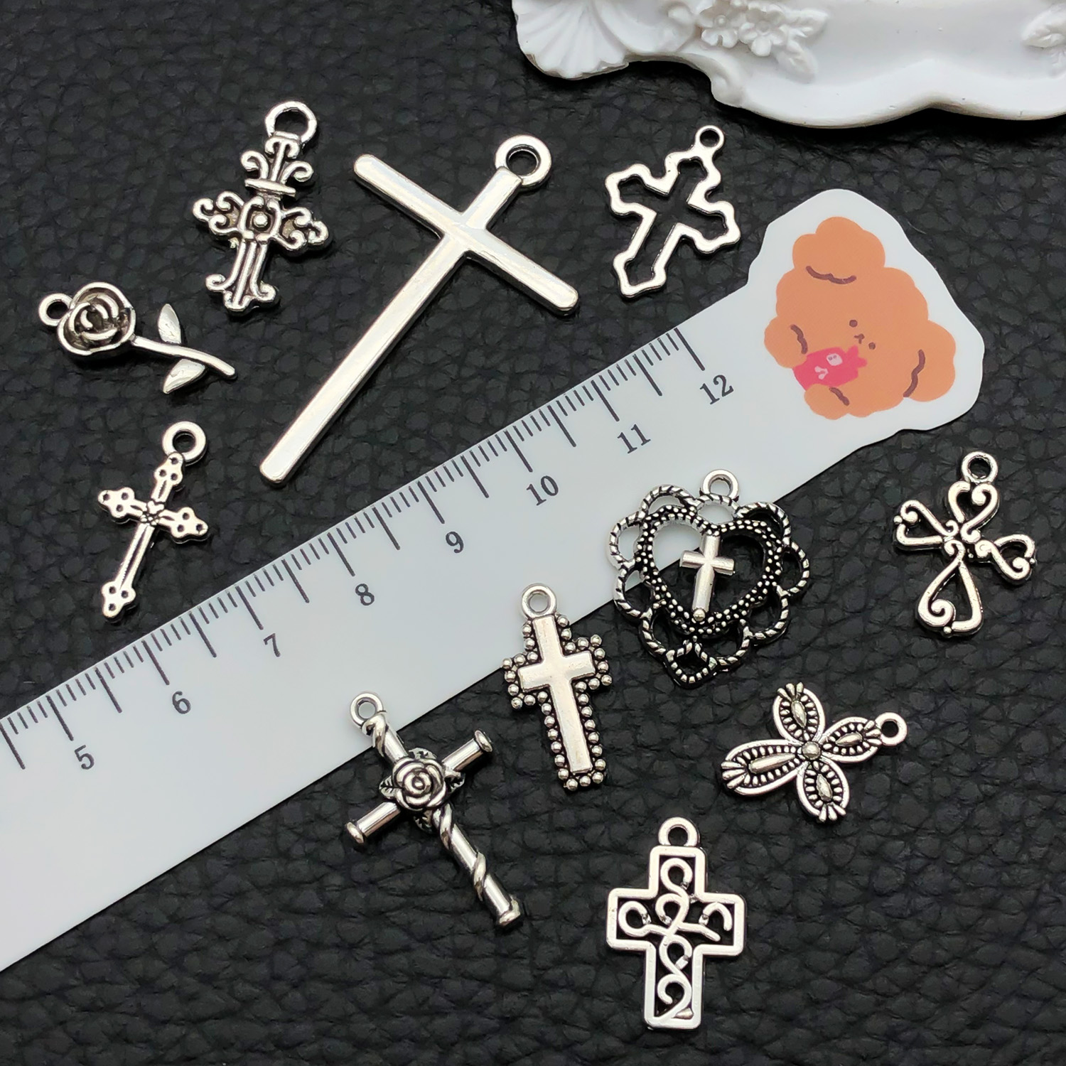 52pcs Assorted Cross Pendants  - Jewelry Making Tutorial avaliação e preço
